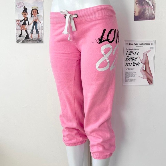 Pants - SWS Y2K Cropped Sweatpants Pink Love 81 M/M — Athleisure / Pop Aesthetic